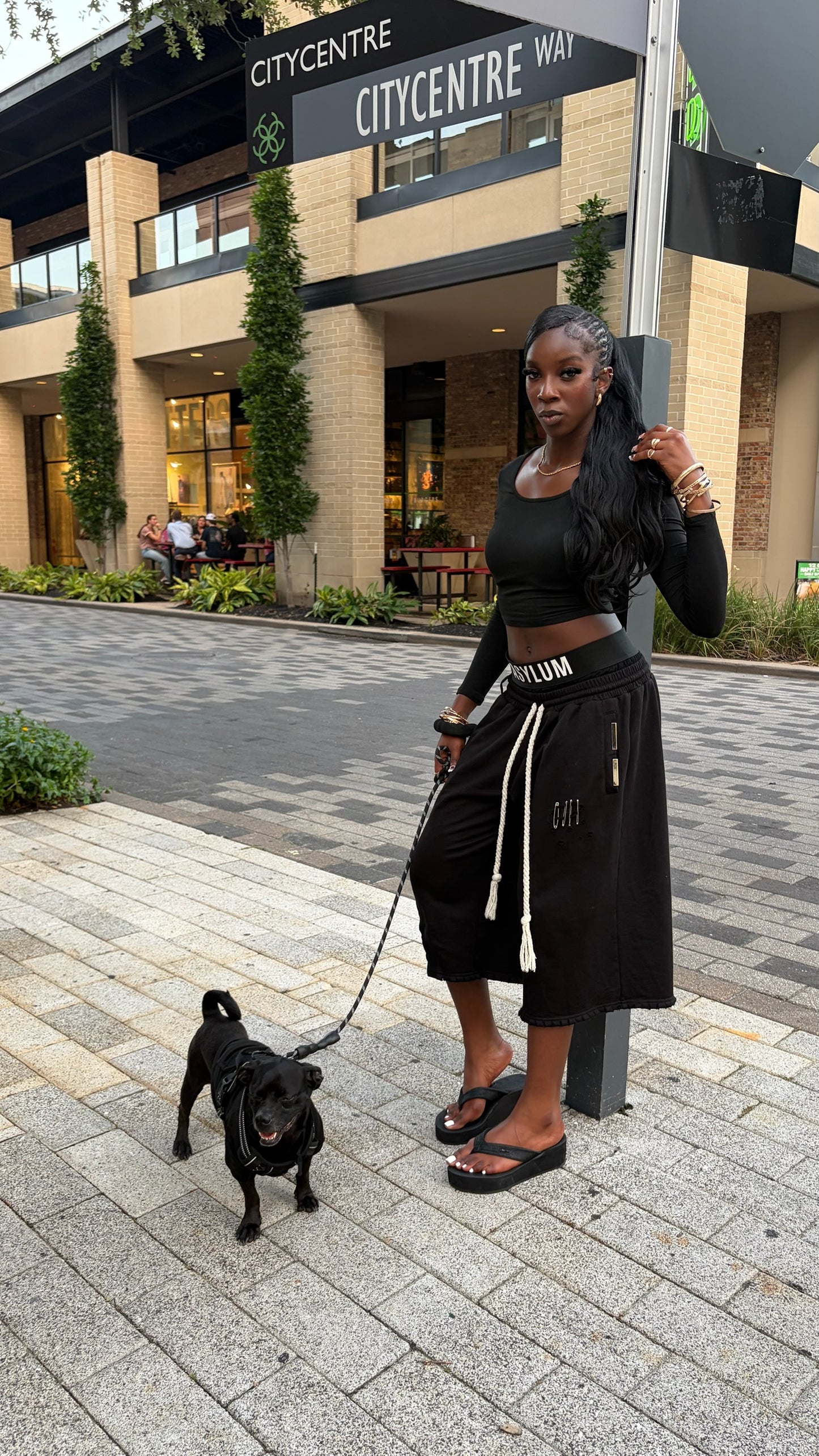 VINTAGE ASYLUM SHORTS (BLACK)